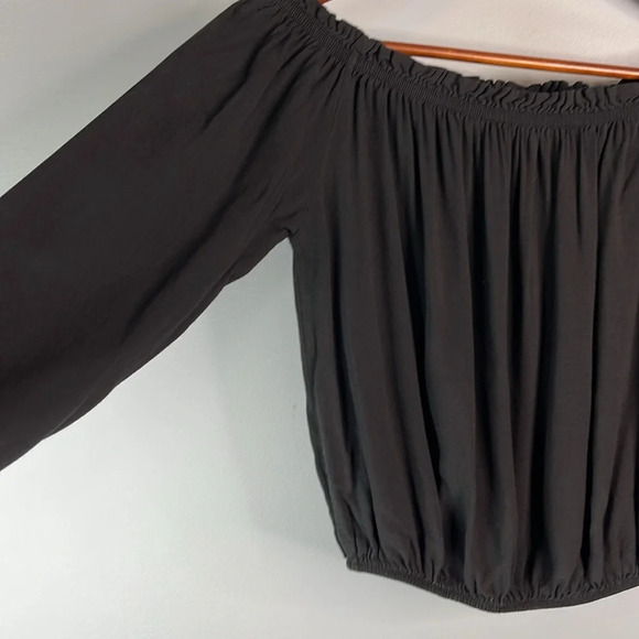 BRANDY MELVILLE Off The Shoulder Crop Peasant Top Black Elastic Waist Boho OS - Picture 5 of 10